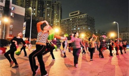 娱乐吃瓜酱广场舞,娱乐吃瓜酱带你领略全民运动风采